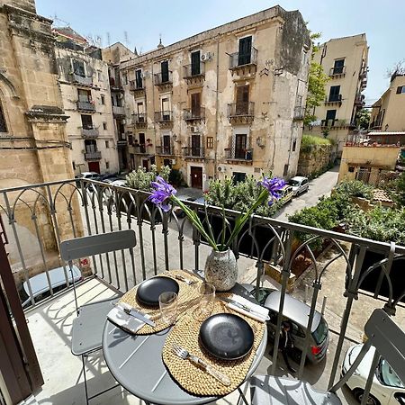 Casa Guilla_Alla Cattedrale Palermo Exteriör bild