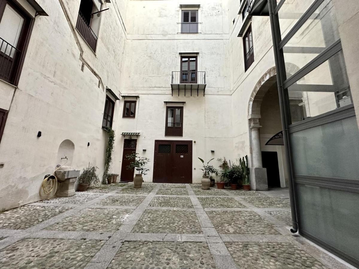 Casa Guilla_Alla Cattedrale Palermo Exteriör bild