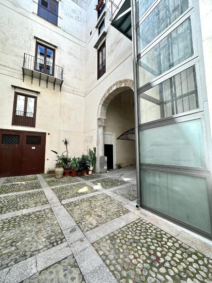 Casa Guilla_Alla Cattedrale Palermo Exteriör bild